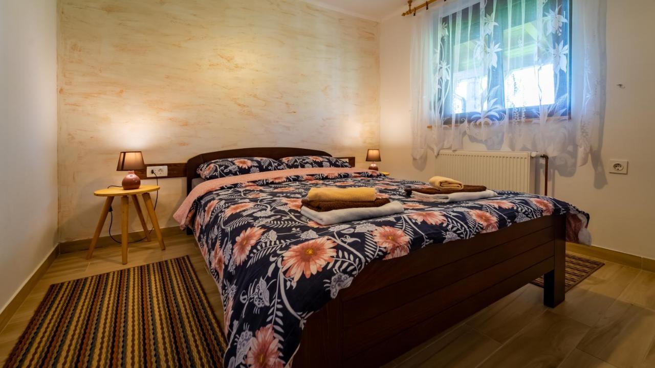 Holiday Home "Sleme" With Jacuzzi, Big Garden And Arbor With Fireplace Skrad Екстер'єр фото